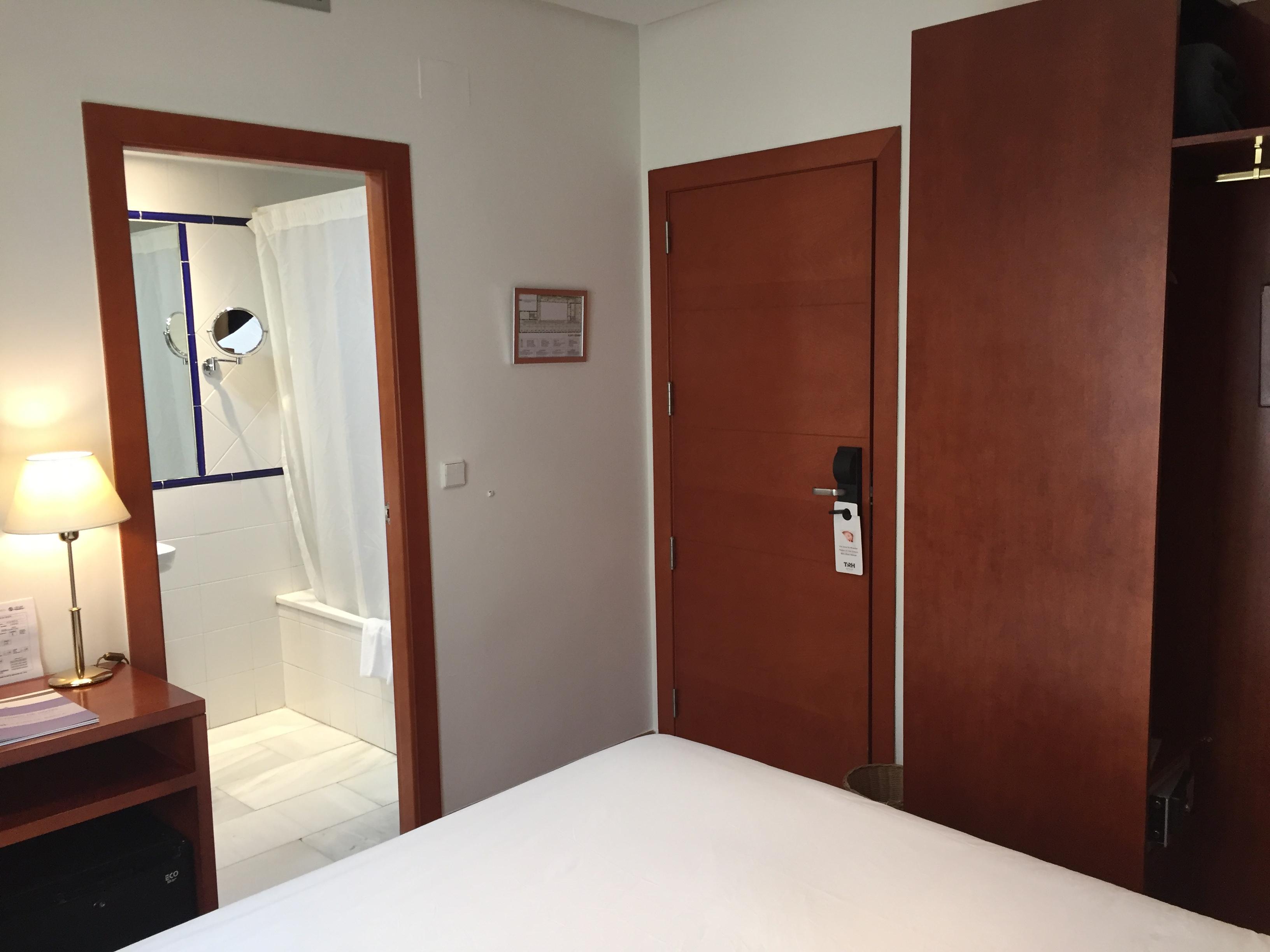 ทีอาร์เอช ซิวดัด เด บาเอซา โฮเต็ล Hotel ภายนอก รูปภาพ