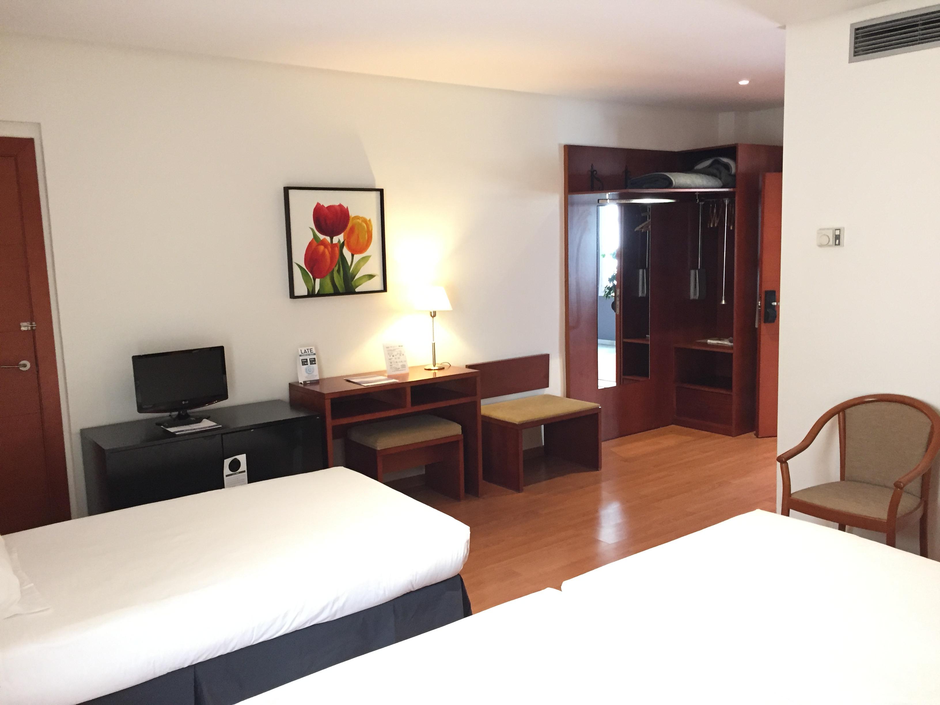 ทีอาร์เอช ซิวดัด เด บาเอซา โฮเต็ล Hotel ภายนอก รูปภาพ